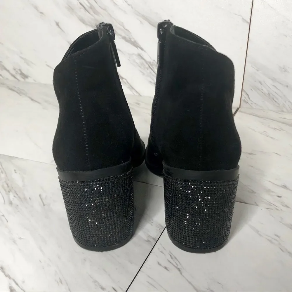 Kenneth Cole Reaction Cue the Music Suede Embellished Block Heel Ankle Bootie 6